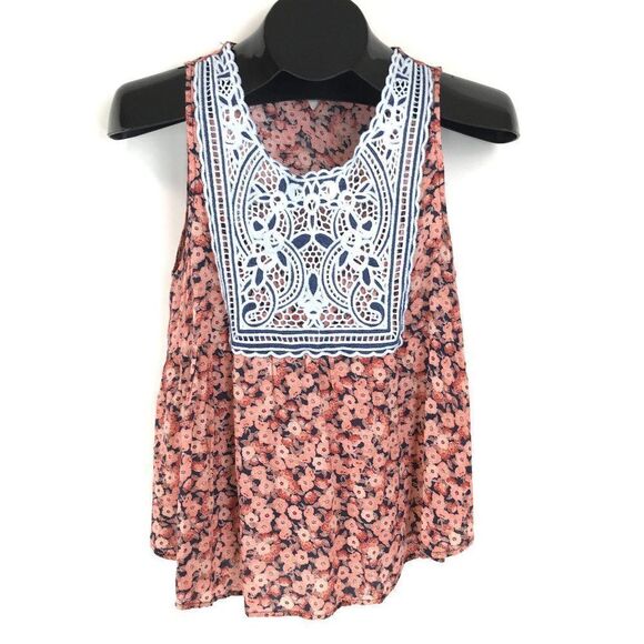 Coco + Jaimeson Floral Peplum Tank Women’s Small Embroidered Scoop Neck Keyhole - Picture 1 of 8